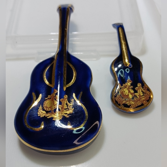 Vintage 22k Gold Trim Limoges France Guitar Figurine Cobalt Blue Courting Couple - Picture 8 of 14